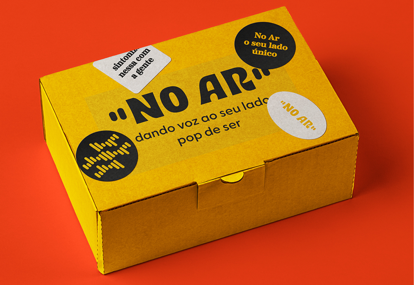 Caixa de envios criada com a identidade visual para loja virtual No Ar